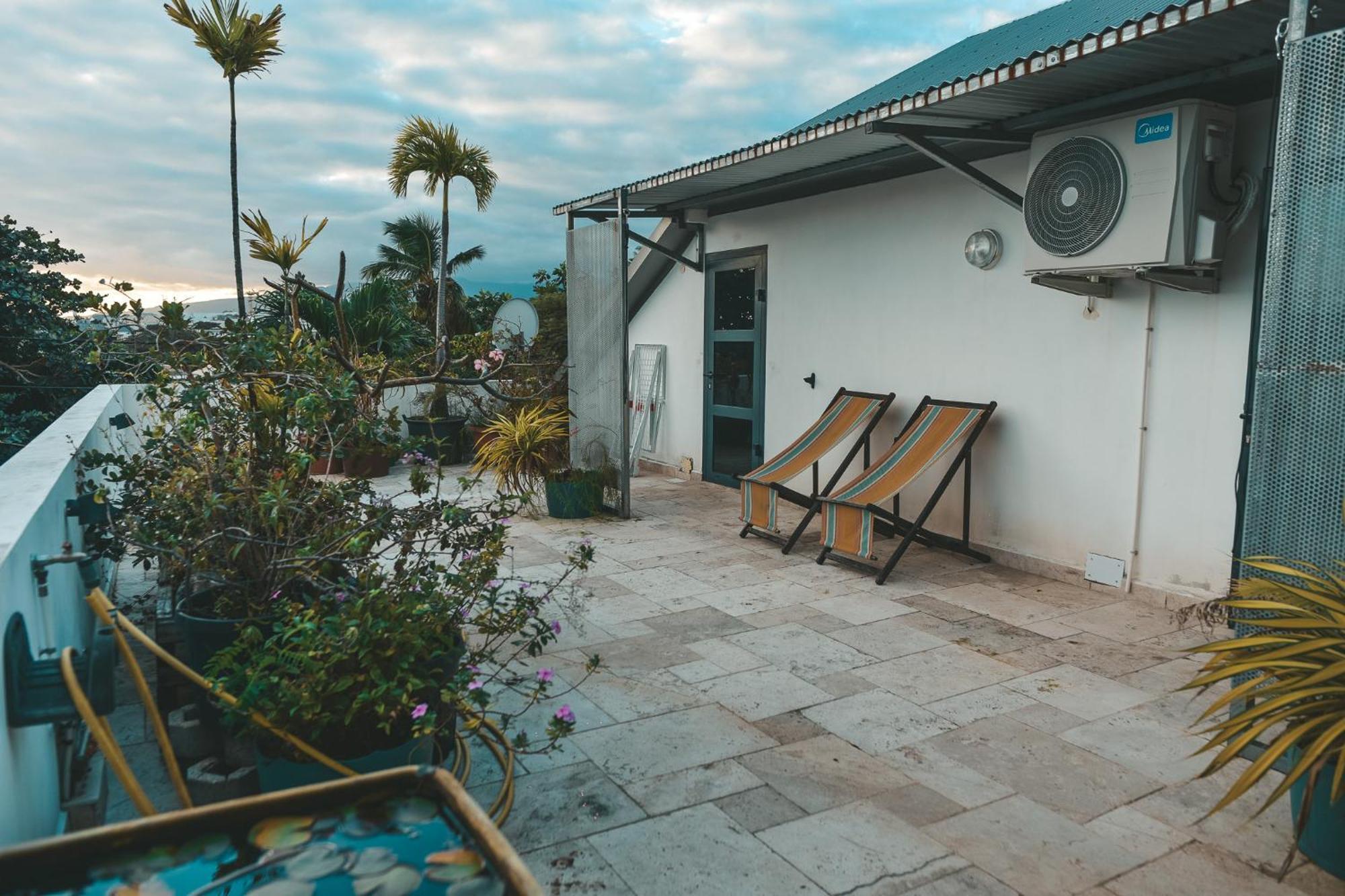 La Kaz Venelle Villa Saint Pierre Luaran gambar